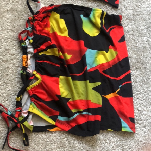 Multi color two piece - Picture 4 of 6